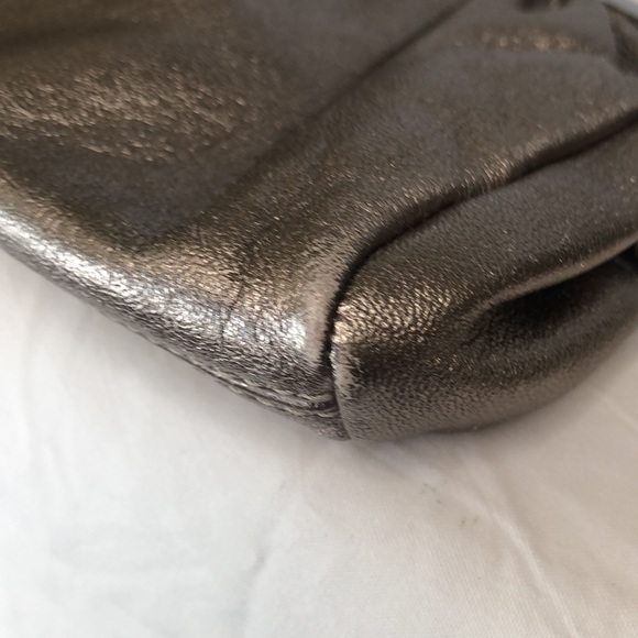 EXPRESS metallic pewter genuine leather clutch. Vintage. Kiss lock opening. - Picture 9 of 9